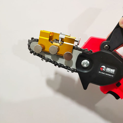 Portable Chainsaw Sharpener便携式手摇磨链器 链条夹磨刃磨链器