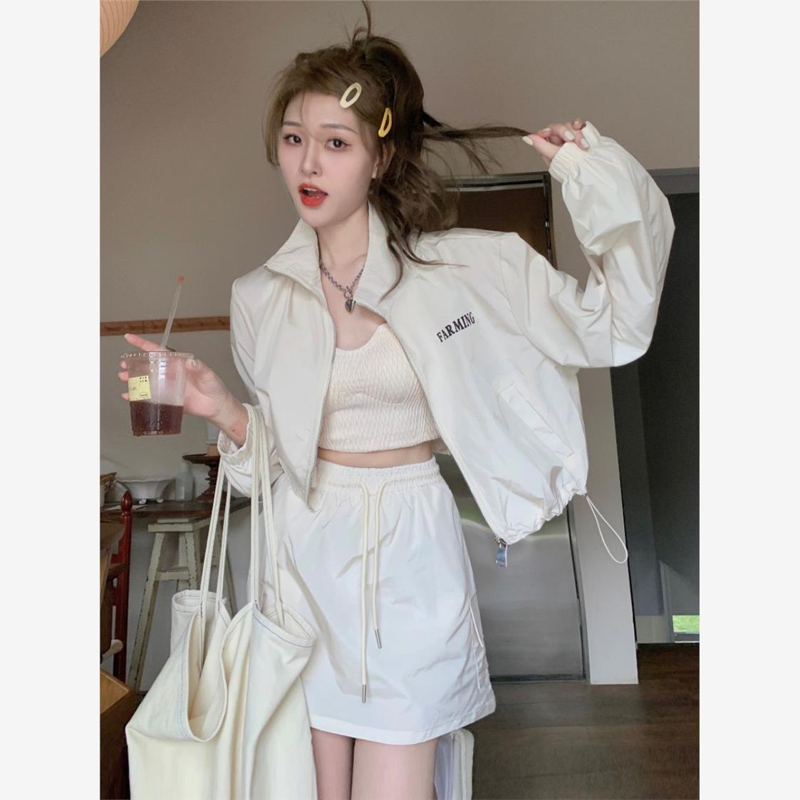 美式复古休闲夏季2024短款冲锋衣外套防晒衣服小个子好看运动套装