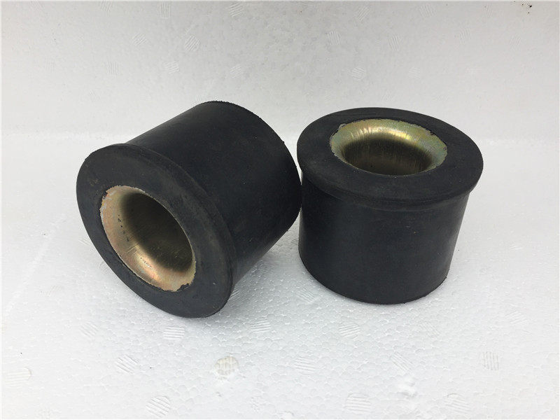 正品东风天锦发动机后胶垫后机脚垫153老款康明斯后软垫KM6E0后悬