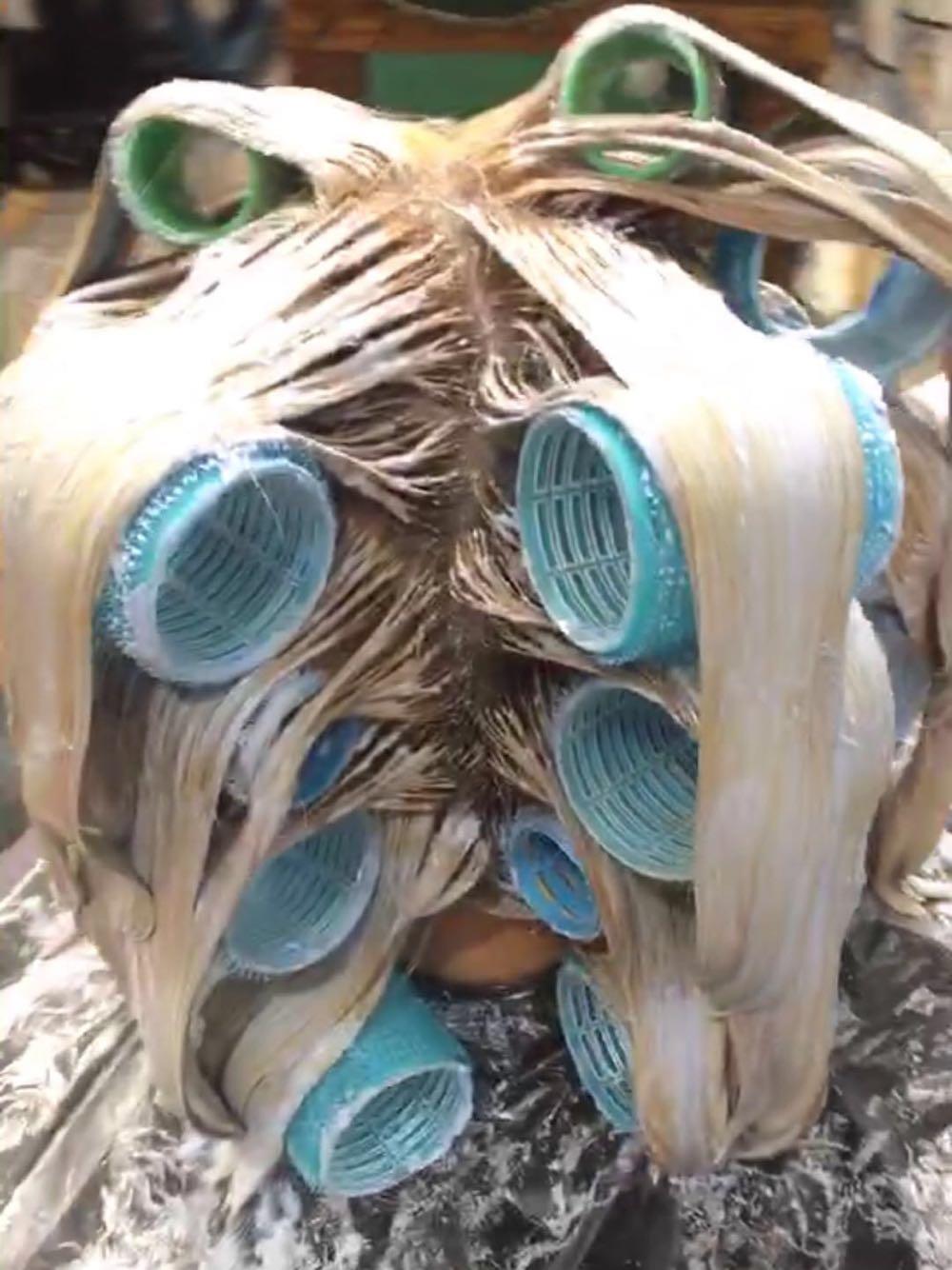 染发隔热杠漂发隔离烫染色美发片散热毛毛卷空心魔术卷垫发根杠子