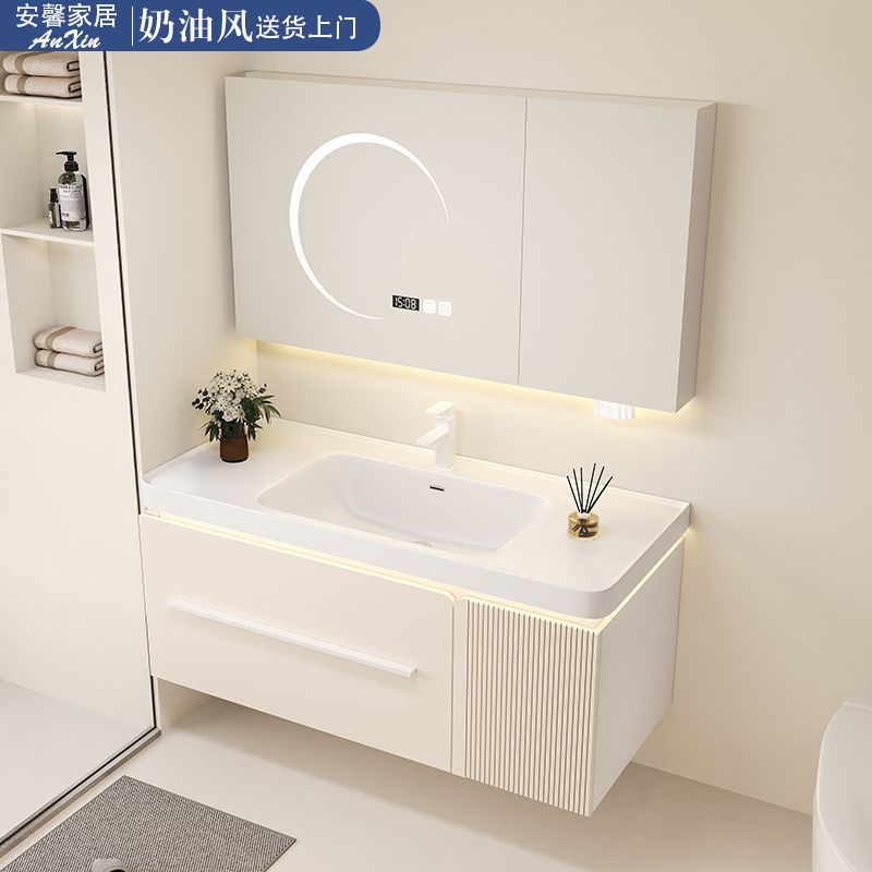 奶油风浴室柜陶瓷一体盆