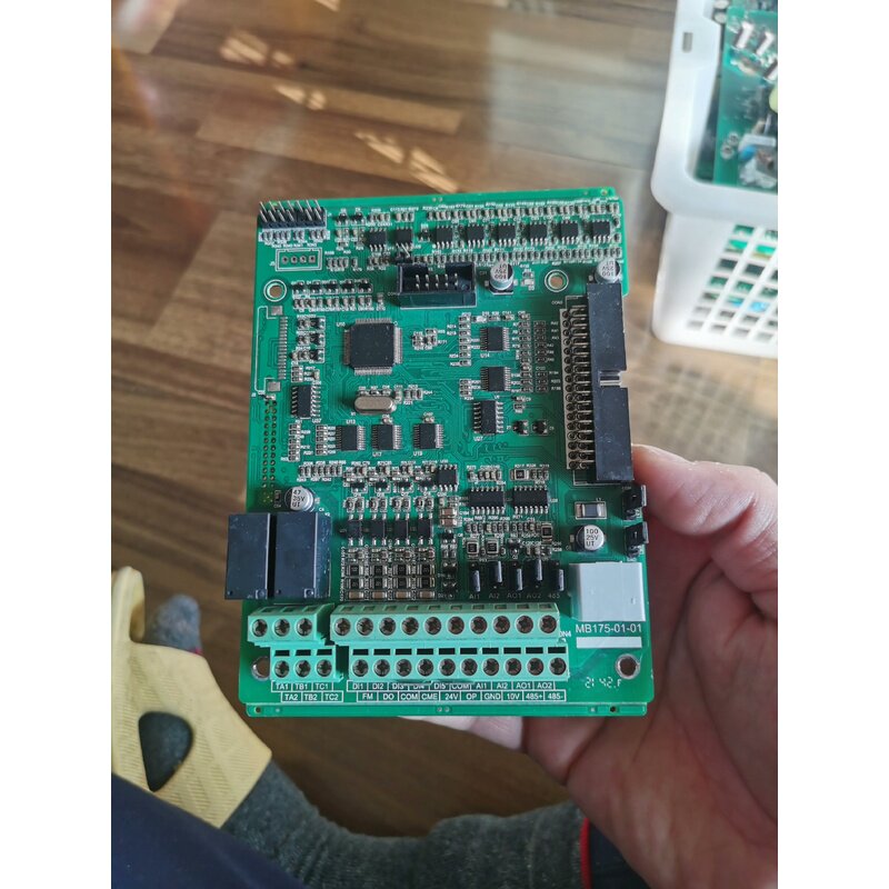 询价主控板MB175―01―1，成色很好，议价