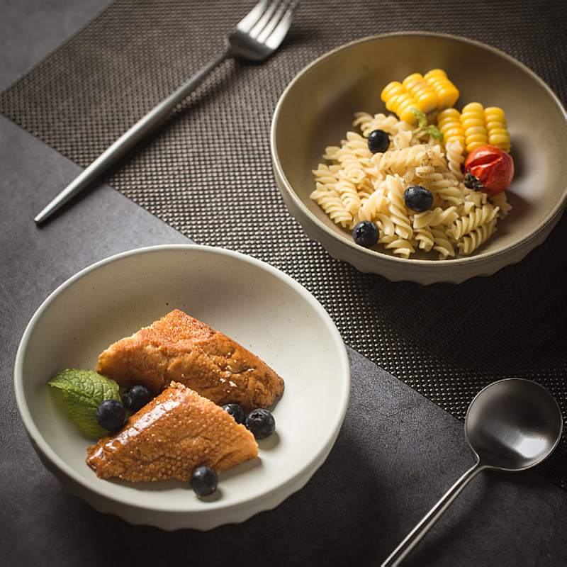 原创日式白色简约雏菊粗陶小钵家用酒店水果点心盘拌面碗陶瓷餐具