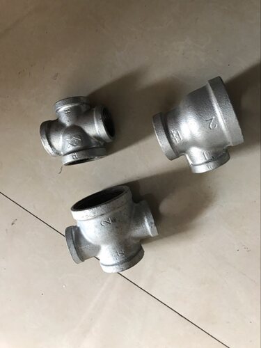 镀锌变径四通不同异大小