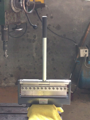 小型手动折弯机边工具器