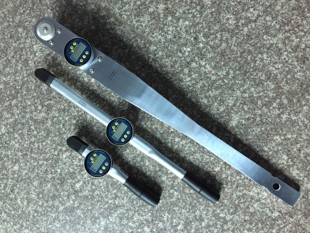1000数显表盘扭力扳手预置式 同利TLS200 扭矩扳手带声光报警测试