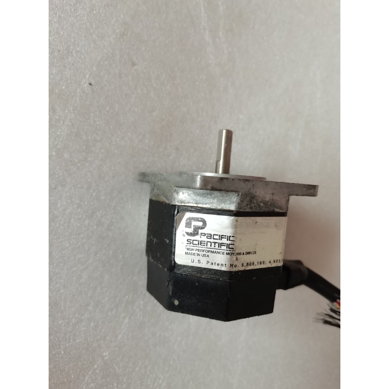 询价美国步进电机P21NSHS-LNN-NS-02，成色如图，需议价