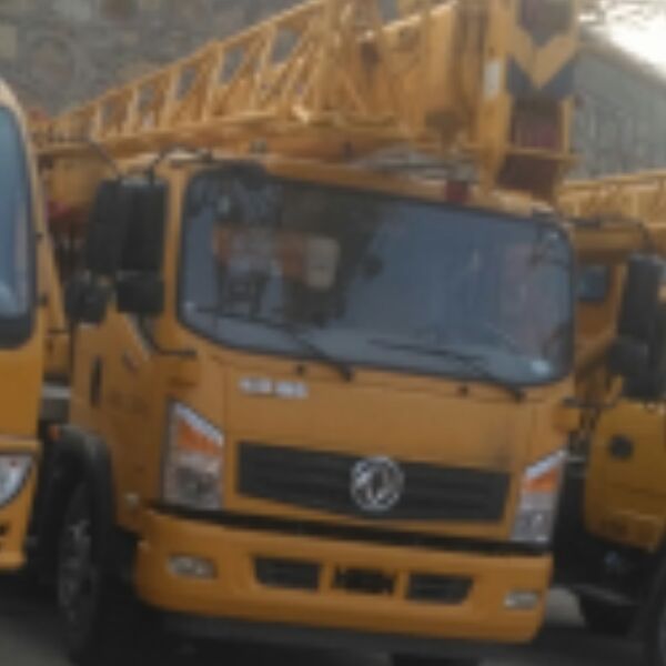 徐工吊车8吨XCT8吨雾灯新款大灯前大灯前雾灯原厂配件