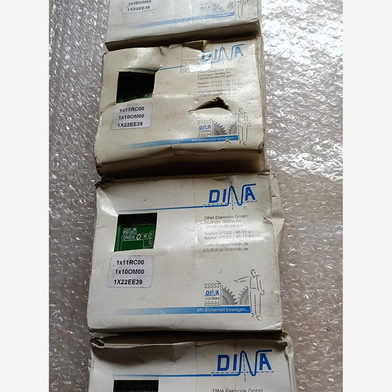 DINA1xRCOM22DINA1xR