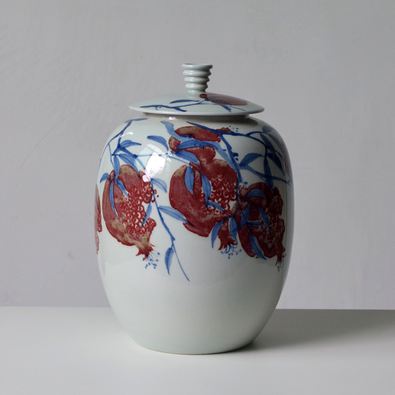 景德镇手工绘陶瓷储物罐