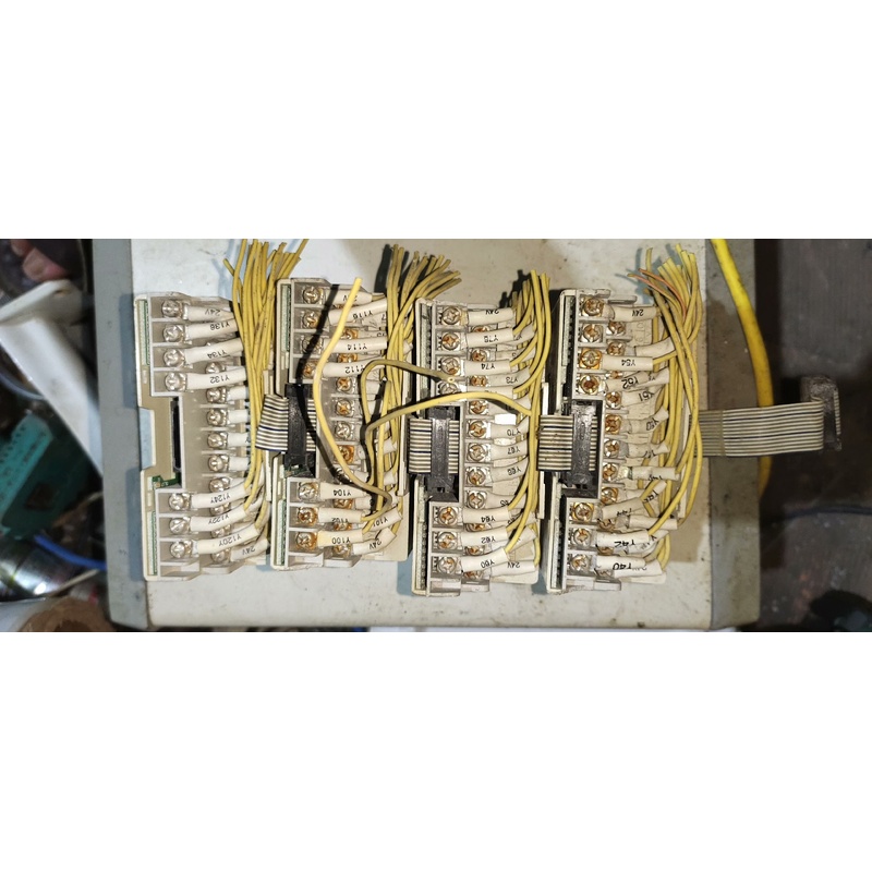 询价三菱plc控制模块，型号FX2n-16EYR议价