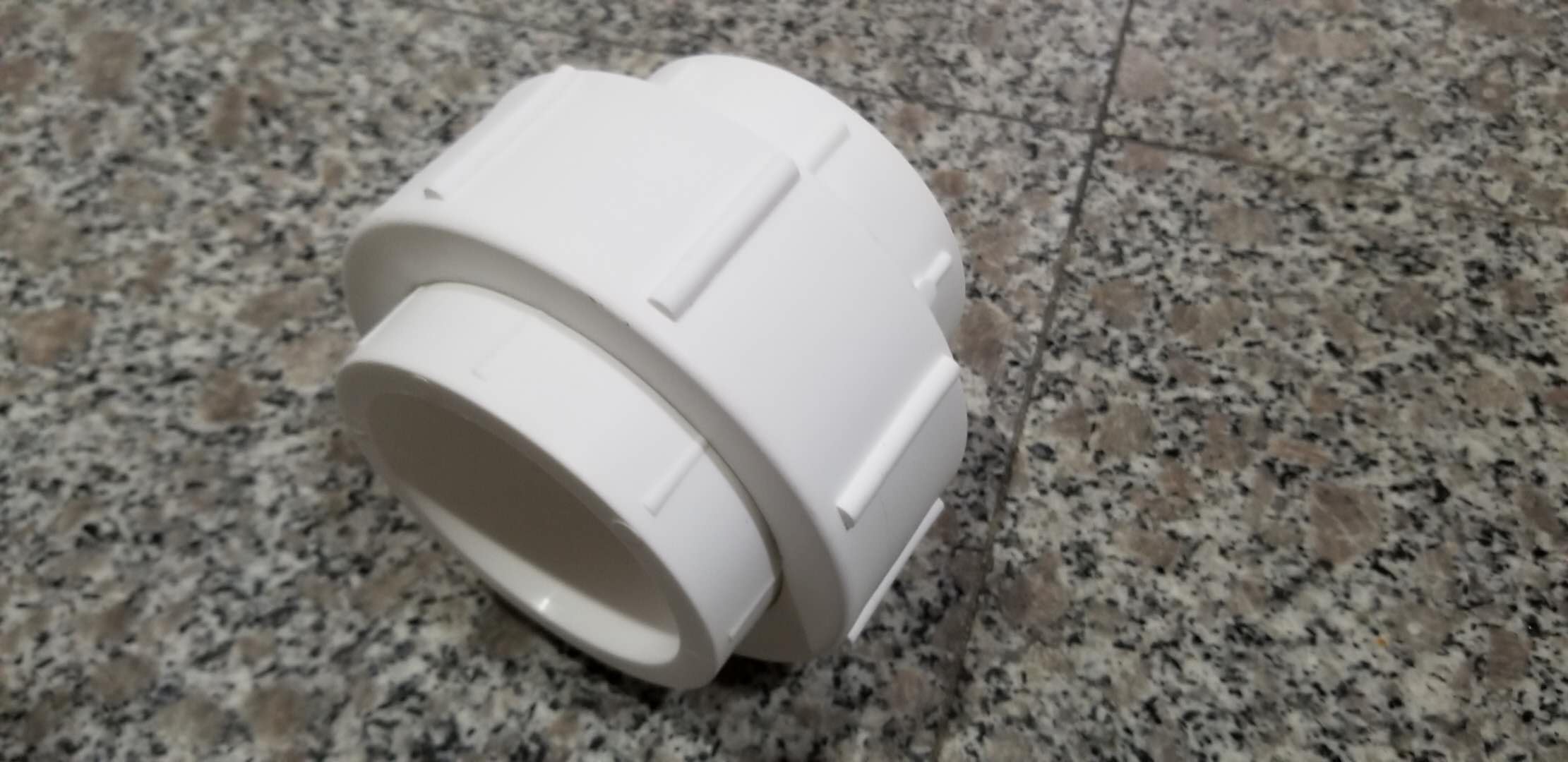 特厚全塑活接寸水管头热