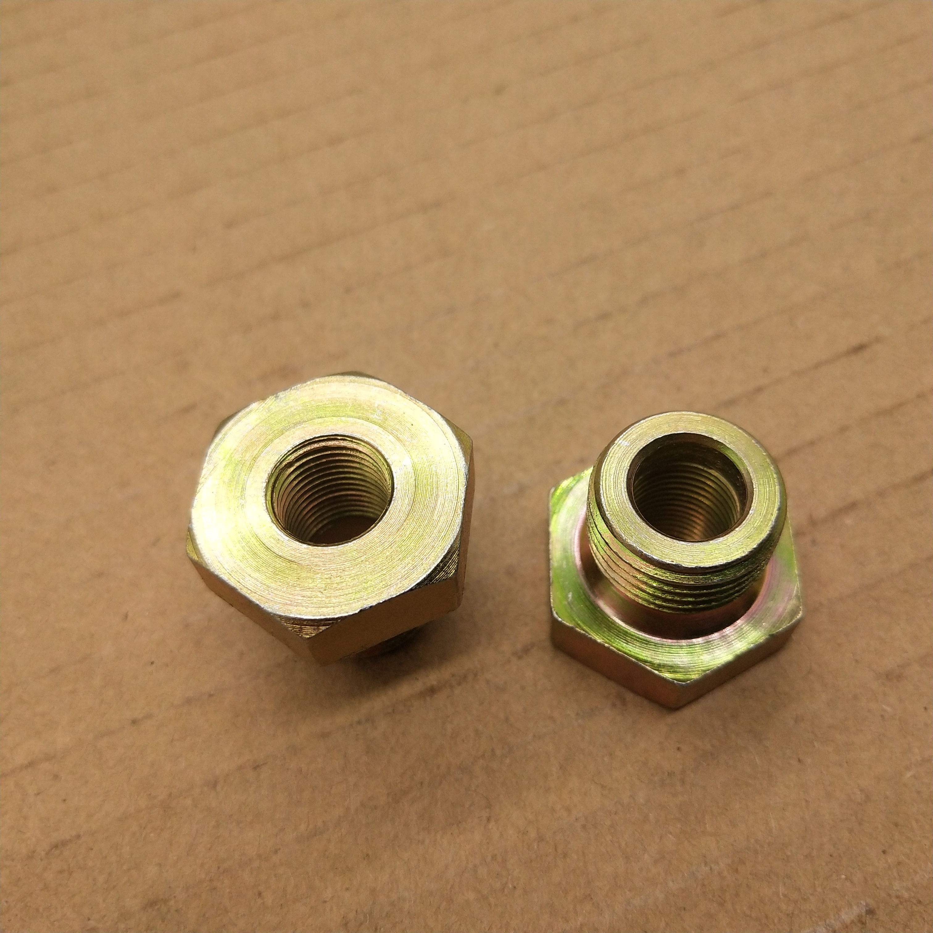 补芯M16×1.5外丝—转内丝M10×1.5螺丝16变M10粗