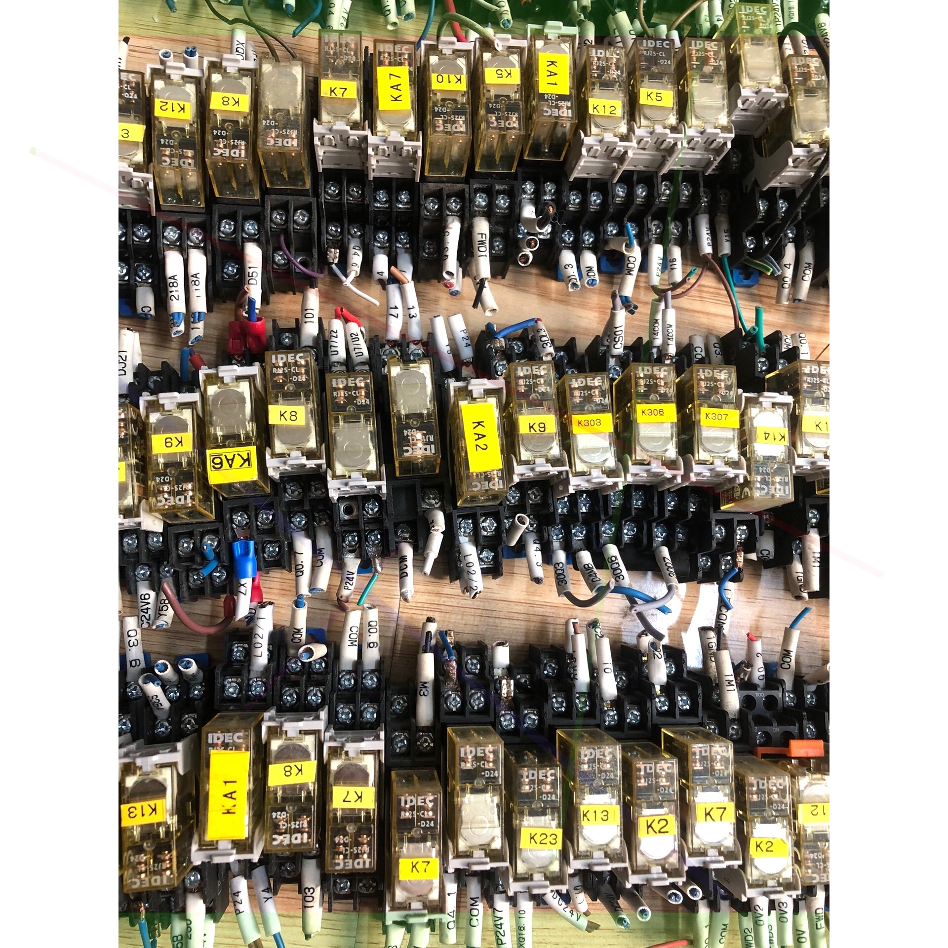 询价和泉继电器薄款RJ2S-CL-D24,九成新,功能正常包好,议价