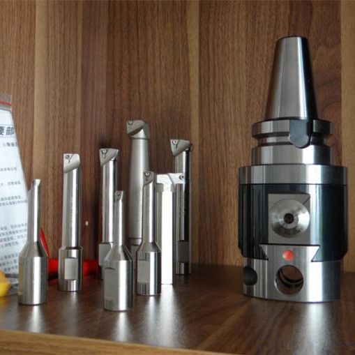 海纳加工中心精密微调组