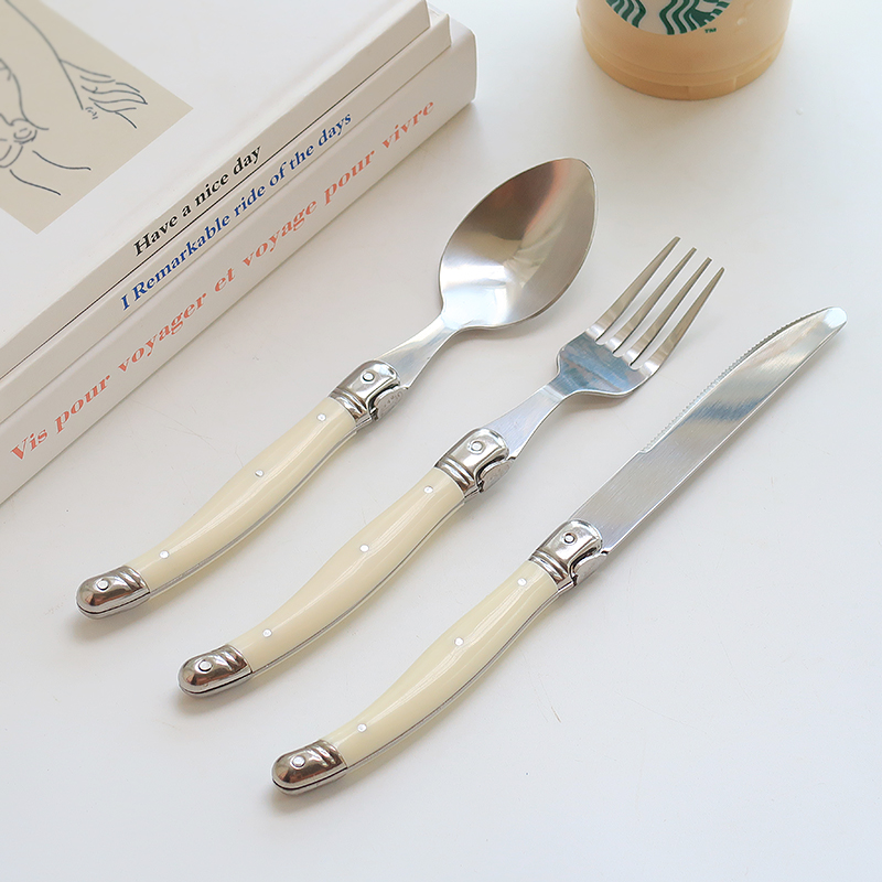 岩井成器法式复古象牙色