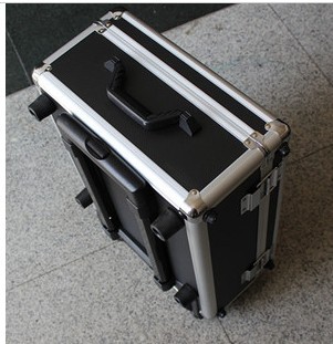 拉杆铝合金工具箱加强型