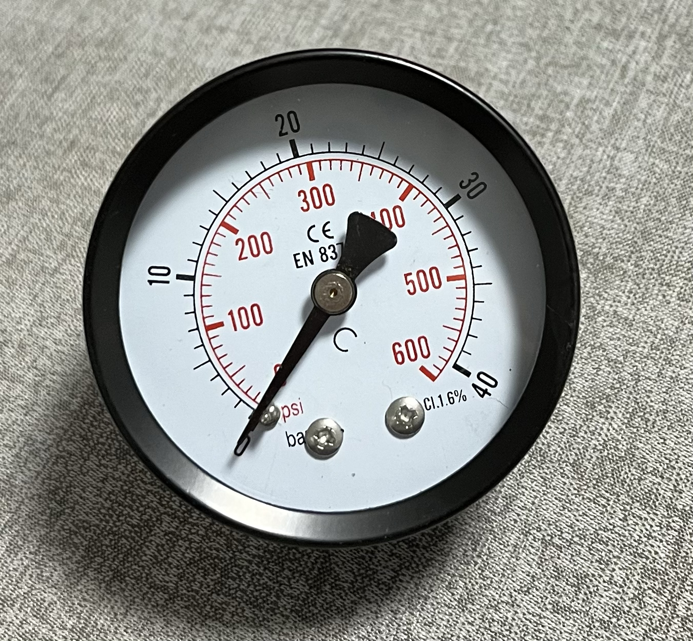 轴向压力表直径螺纹铁壳