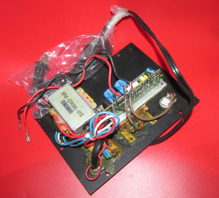 OZAKI  4寸有源低音炮音箱用功放板 220V  20W变压器供电