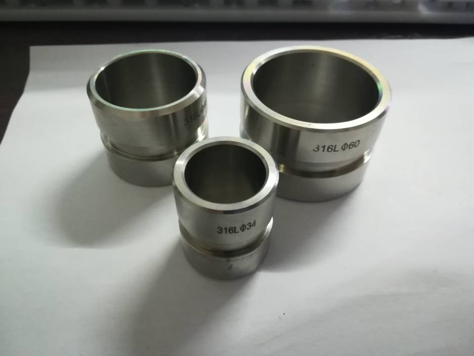 不锈钢拷贝林接头沟槽短