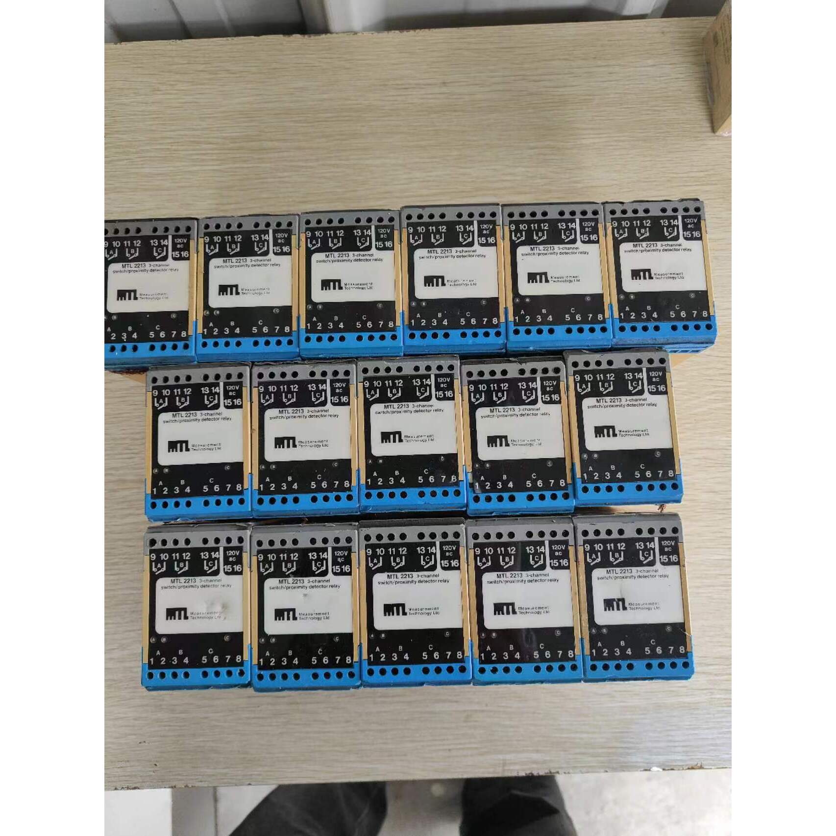 询价英国MTL安全继电器安全栅模块MTL2213，实物图包质量议价