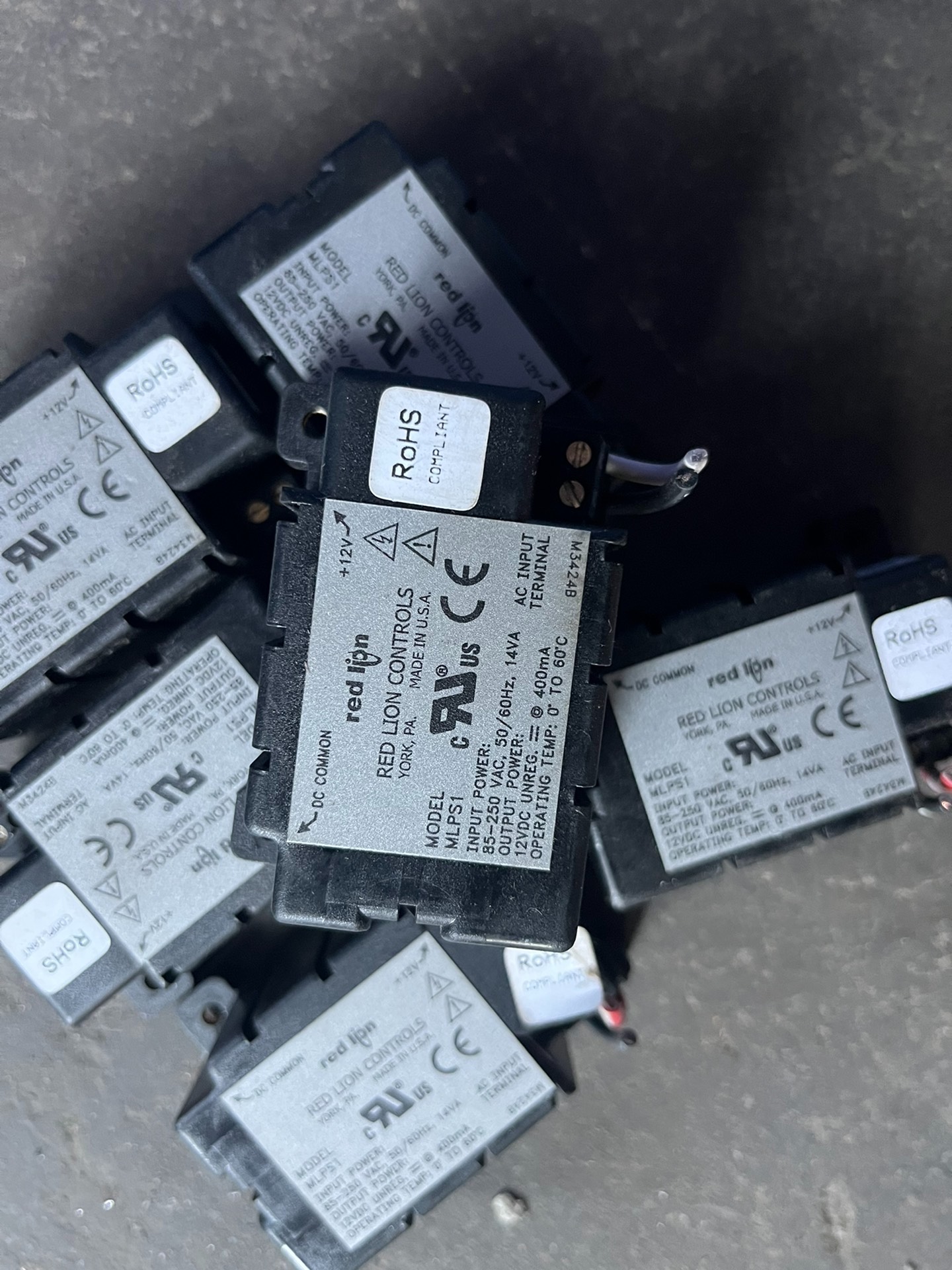 美国红狮CUB5电源开关，拍，数量6个，喜欢带走！【议价】