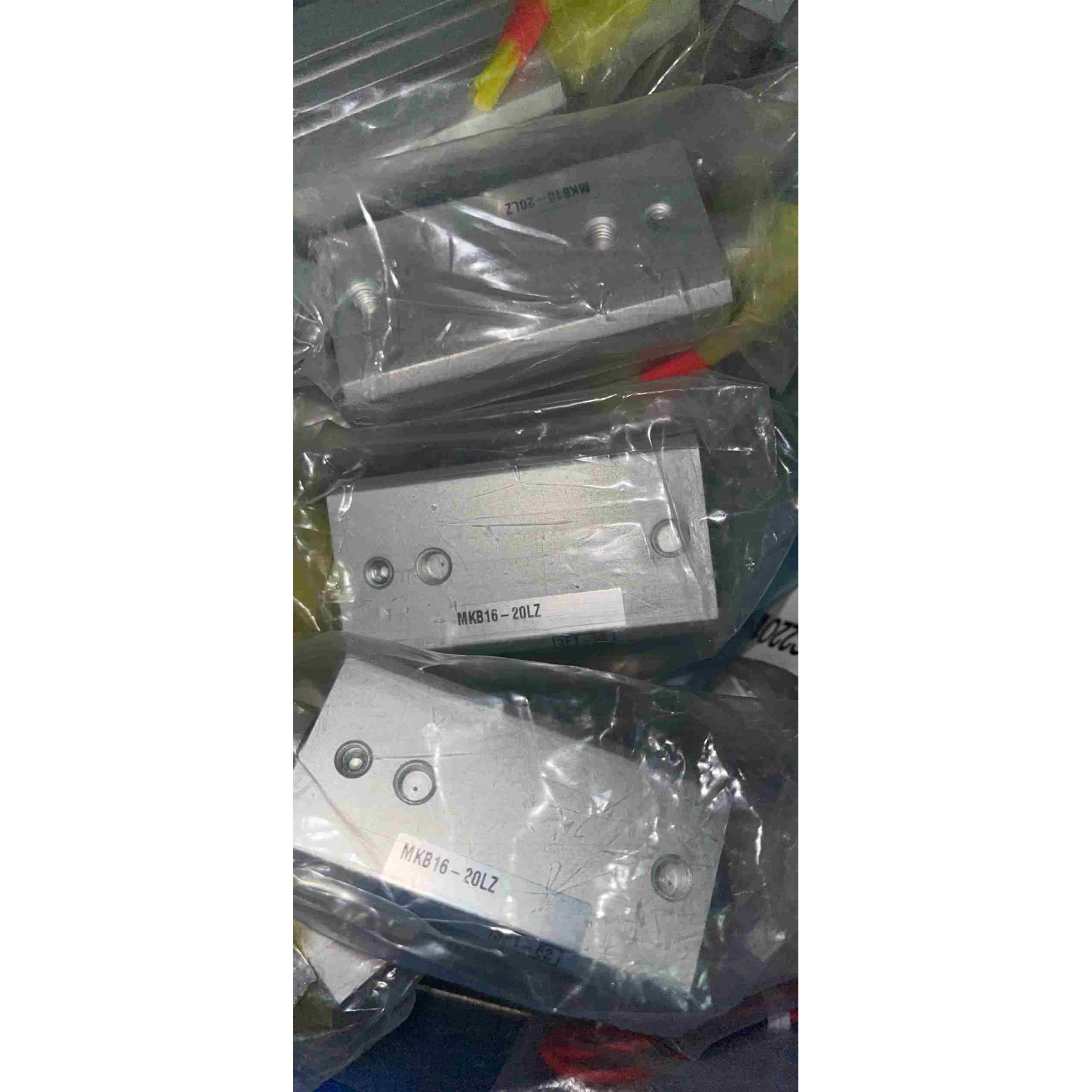MKB16-20RZMKB16-20LZ全新原装正品SMC气缸