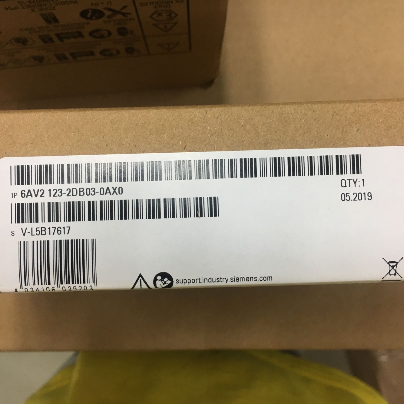 询价全新原装西门子触摸屏KTP400 6AV2 123-2DB03-0AX0 现货保内