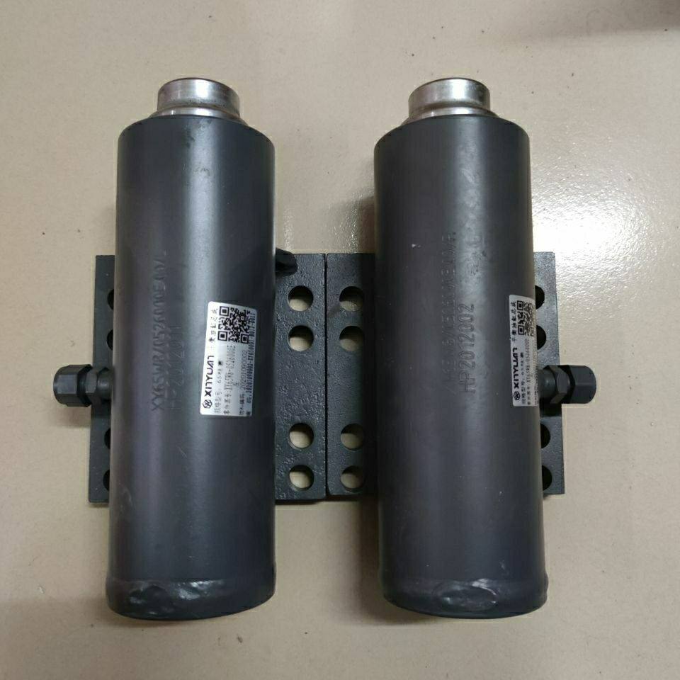 新源65/75W-8-9胶轮式挖掘机 平衡油缸总成 平衡缸 新款原厂配件