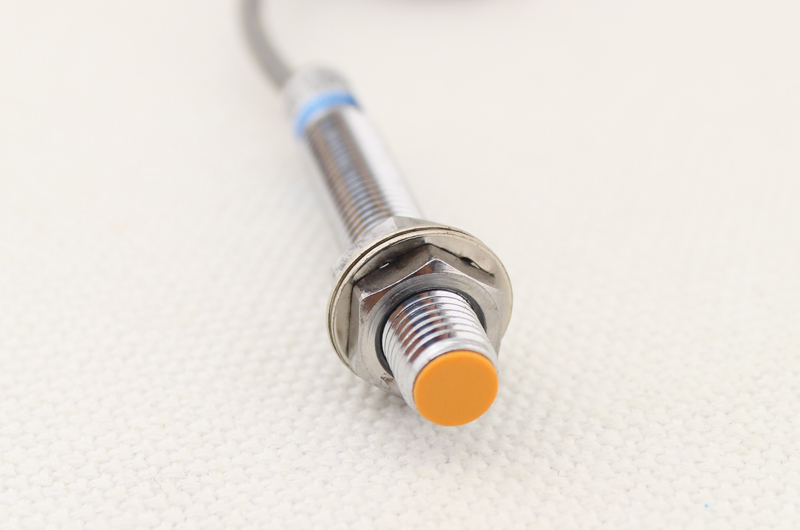 沪工电感式金属接近开关