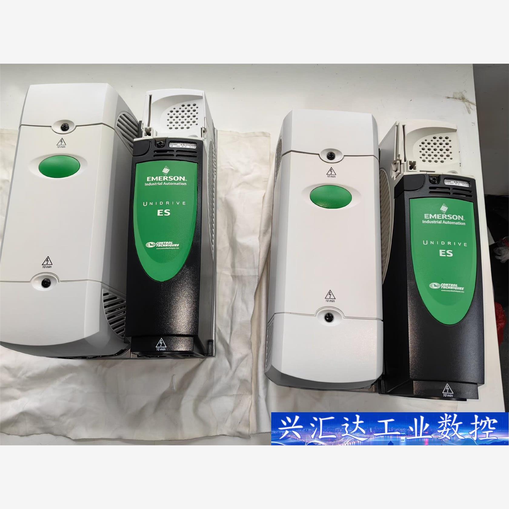 艾默生ES3402电梯专用驱动器 库存备用新机原厂全新未拆 议价商品