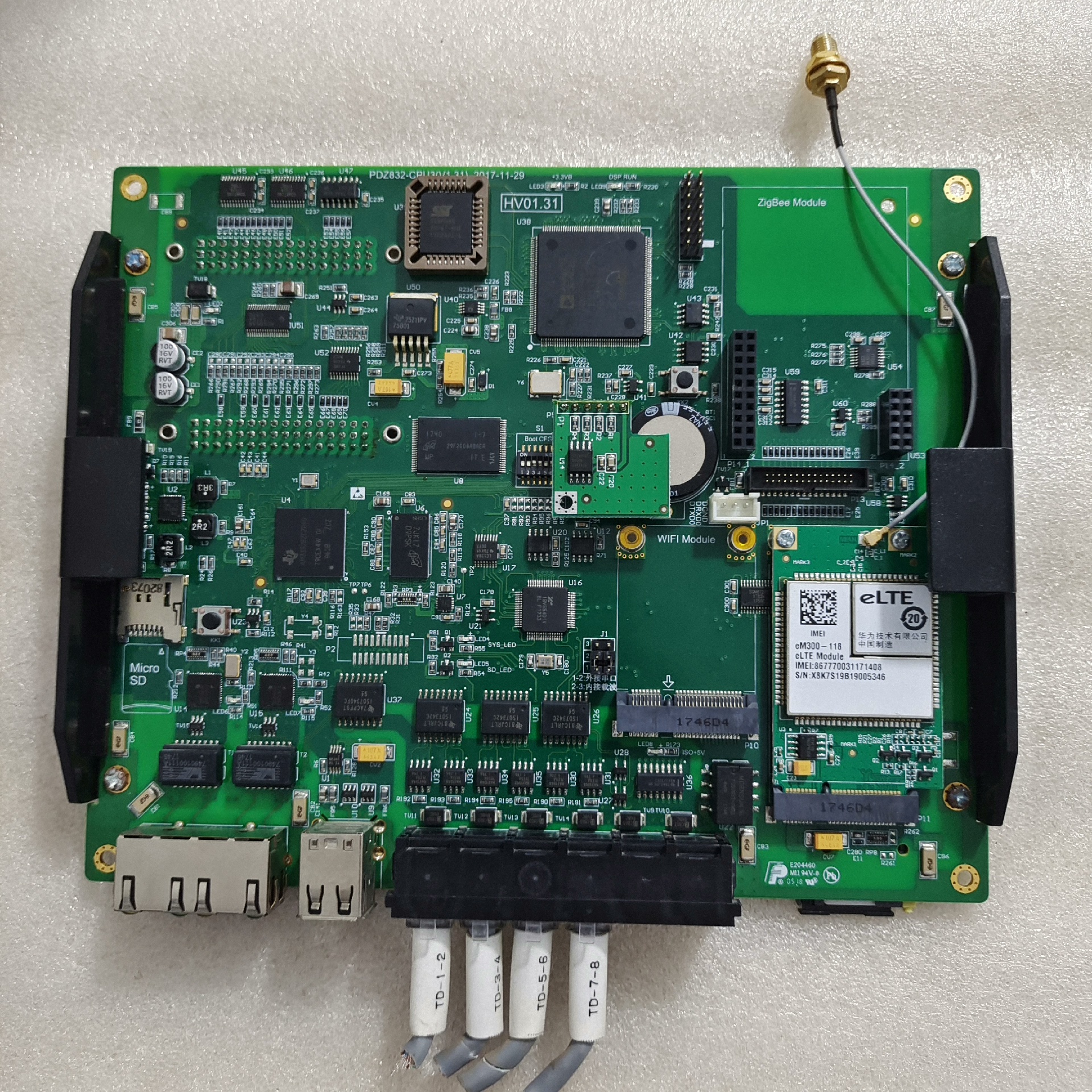 华为eM300-118无线模块，二手拆机功能完好，成色漂亮需议价