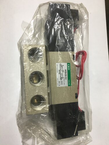 CKD电磁阀4KB430-15-C2/4KB330-10-C2全新现货AC220/DC24/AC110