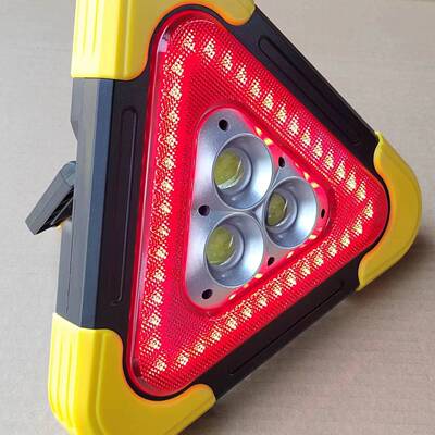 太阳能应急三角警示牌多