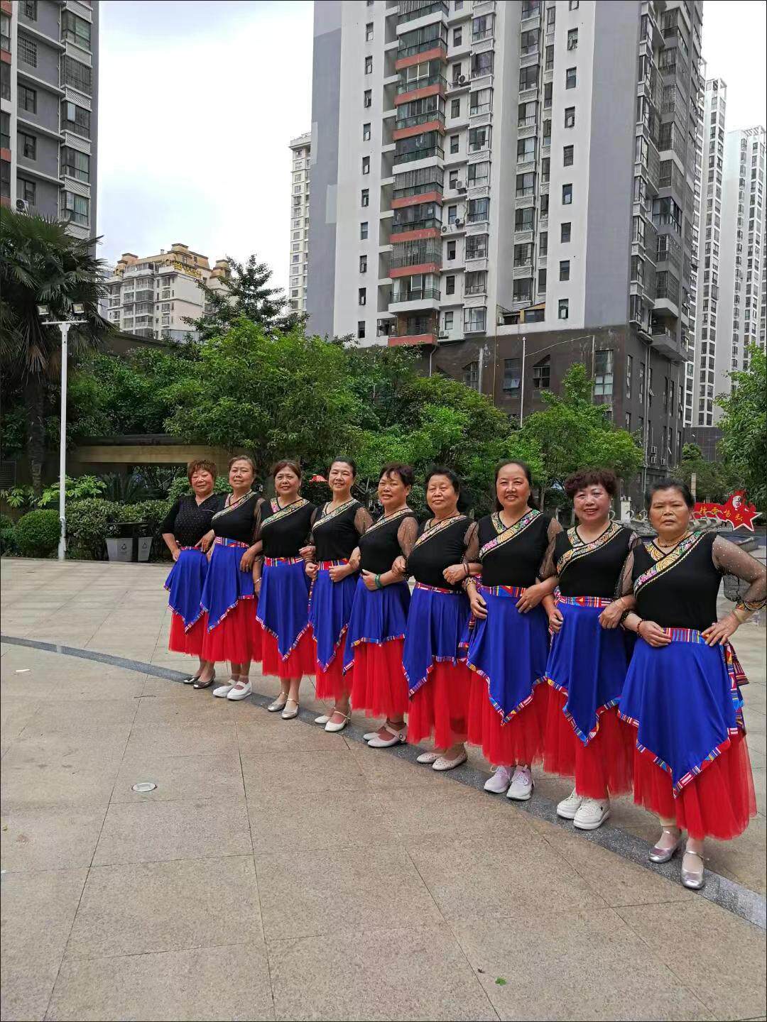 20藏族舞小围裙春夏民族