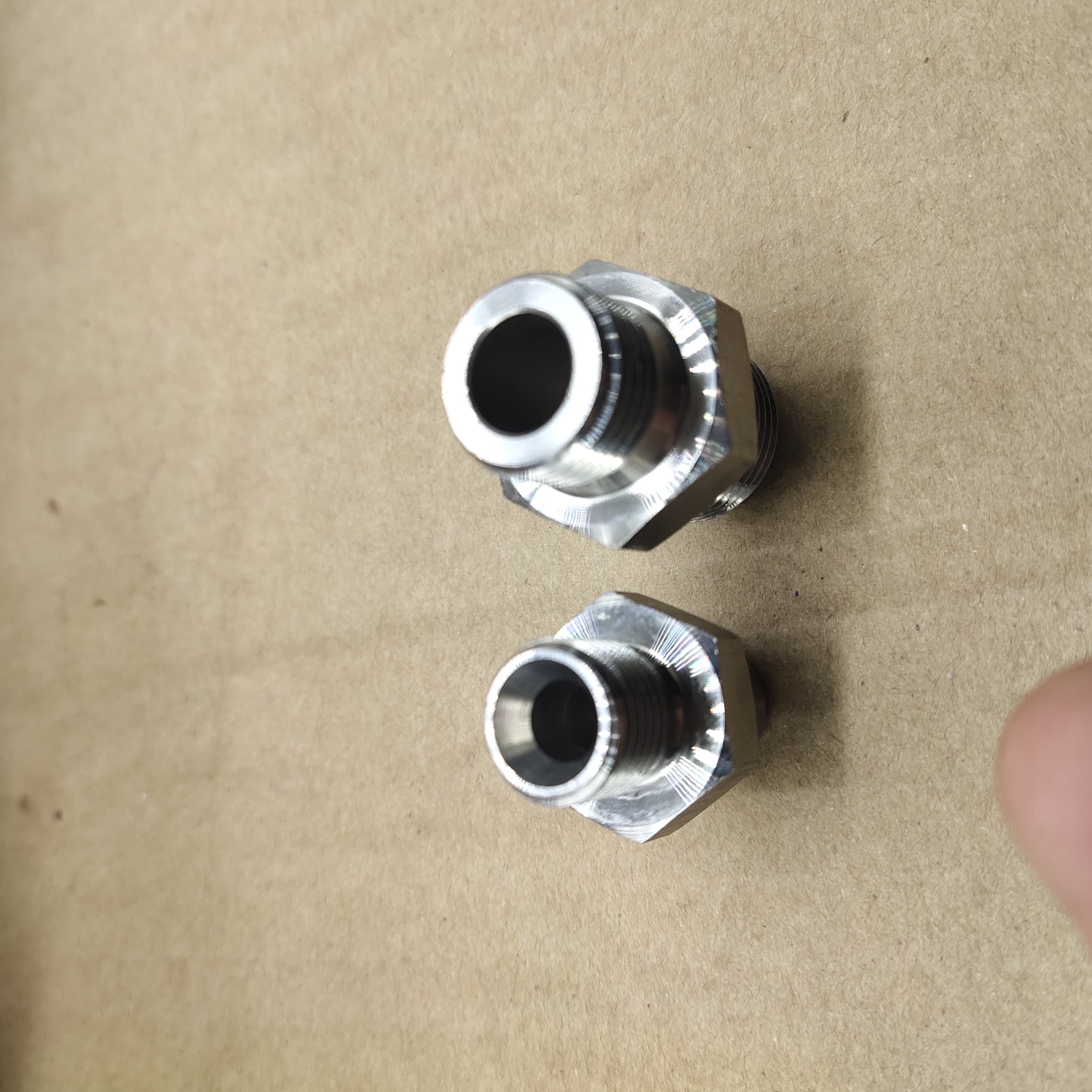 不锈钢对丝组转型喇叭口