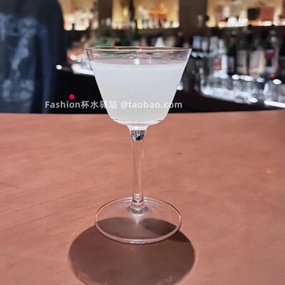 个性简约马天尼酒吧鸡尾
