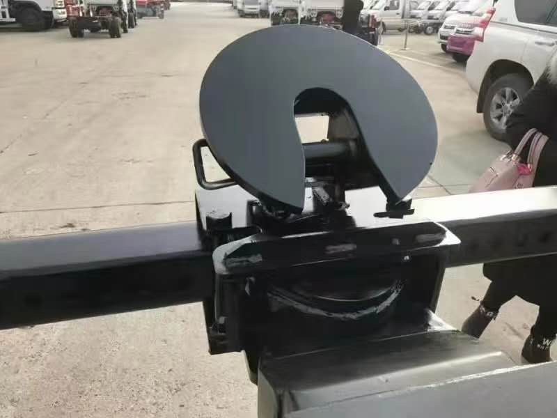 清障车牵引座老虎头道路救援拖车半挂牵引盘鞍座车挂转向卡拖座