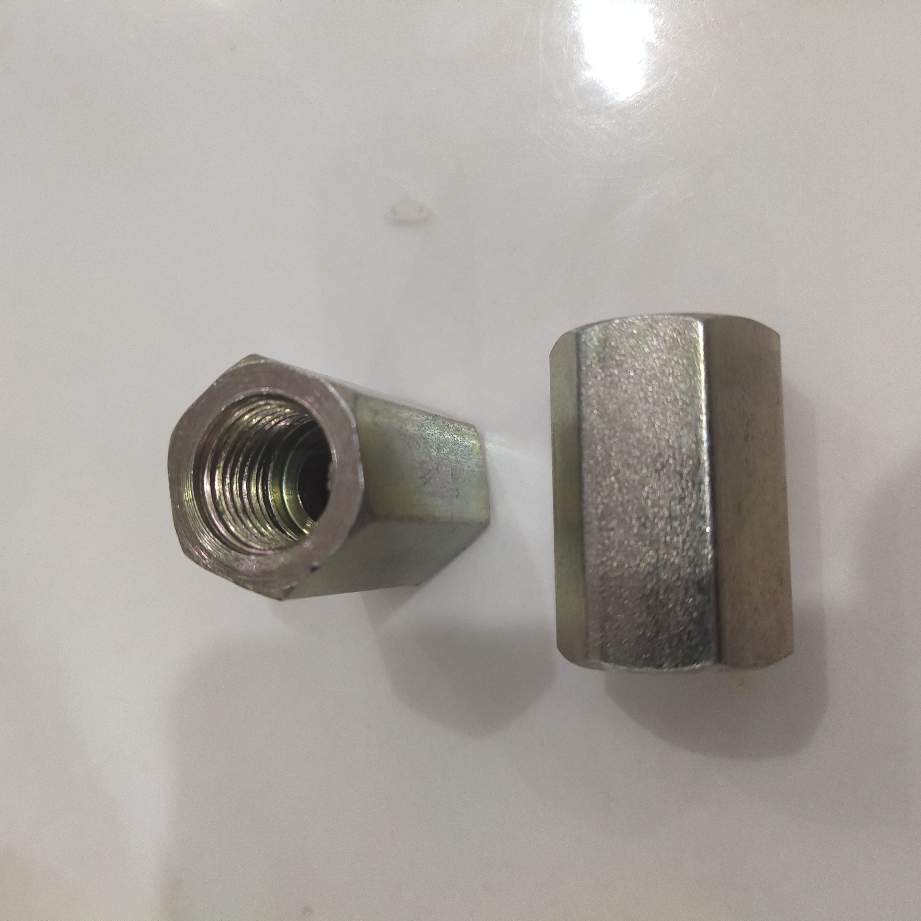 双内丝接头转牙管箍大小