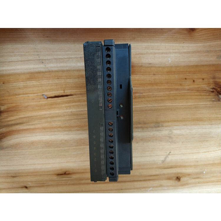 询价SIEMENS/西门子PLC模块 6ES7 321-1BH02-0AA0外壳被烧到包好