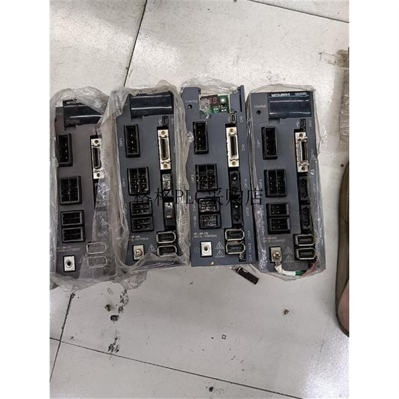 议价~三菱驱动器MR-J3W-44B,机900