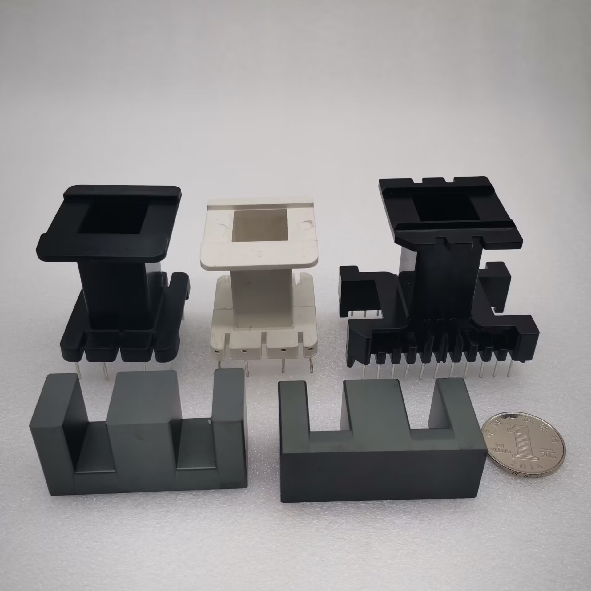 EE55B锰锌铁氧体磁芯立式4+4/11+11骨架 高频变压器磁芯 PC40材质