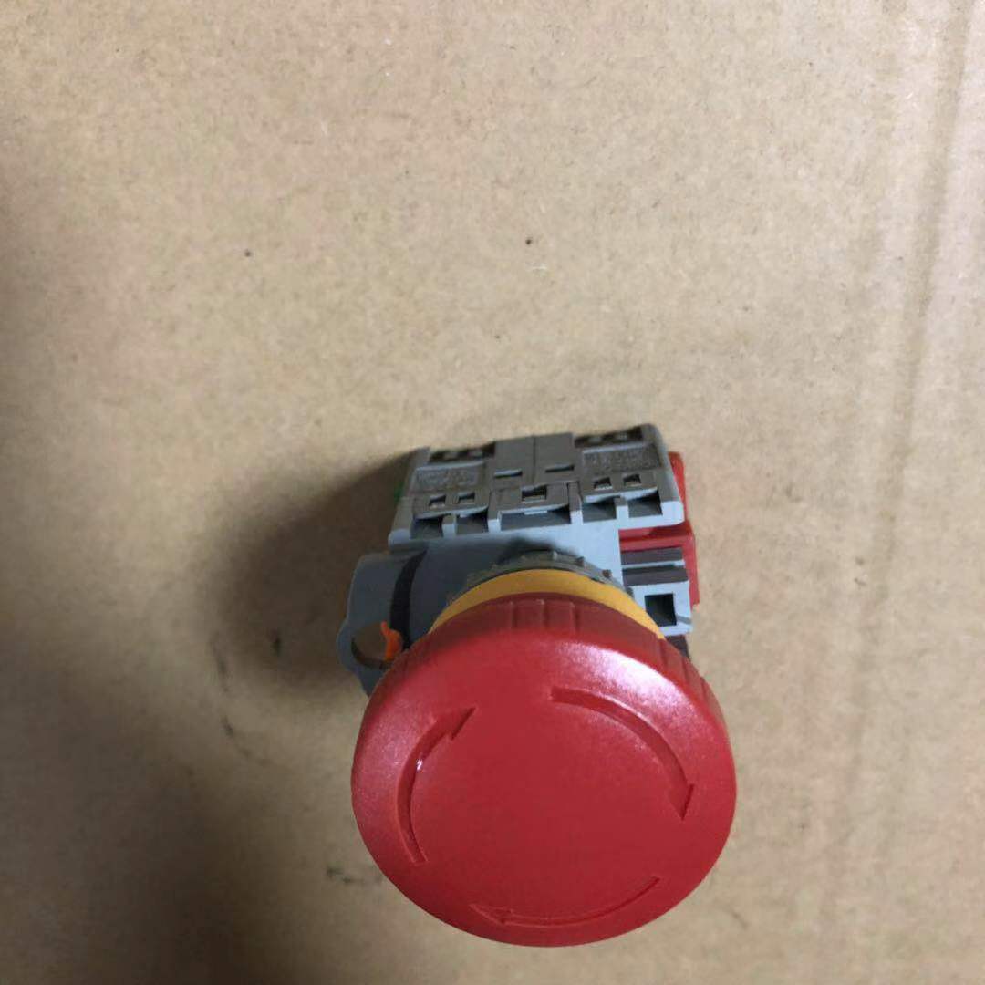 优质红色急停按钮自锁一