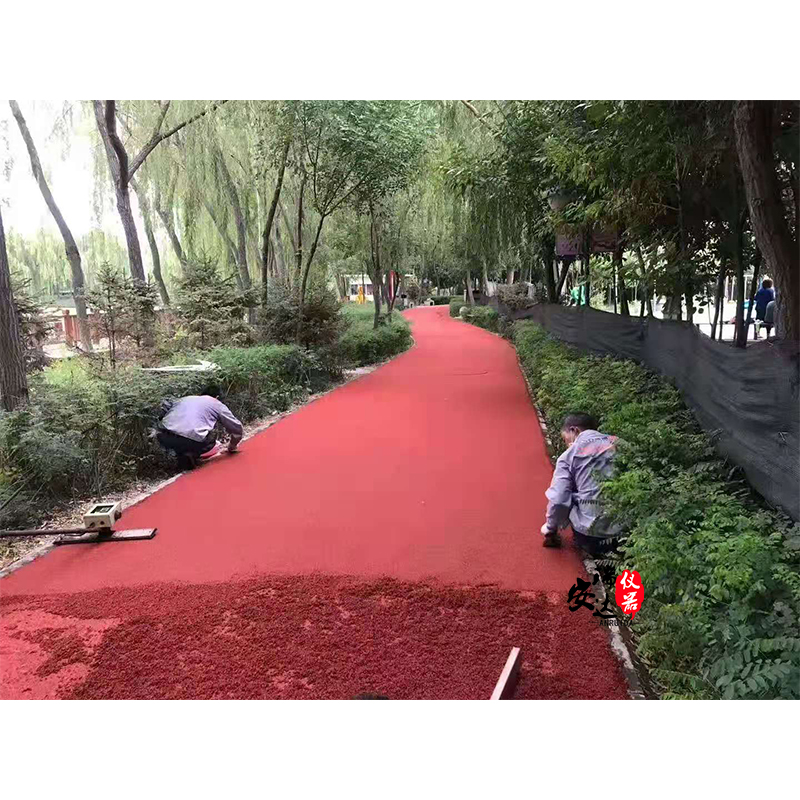 颗粒跑道摊铺机手动塑胶