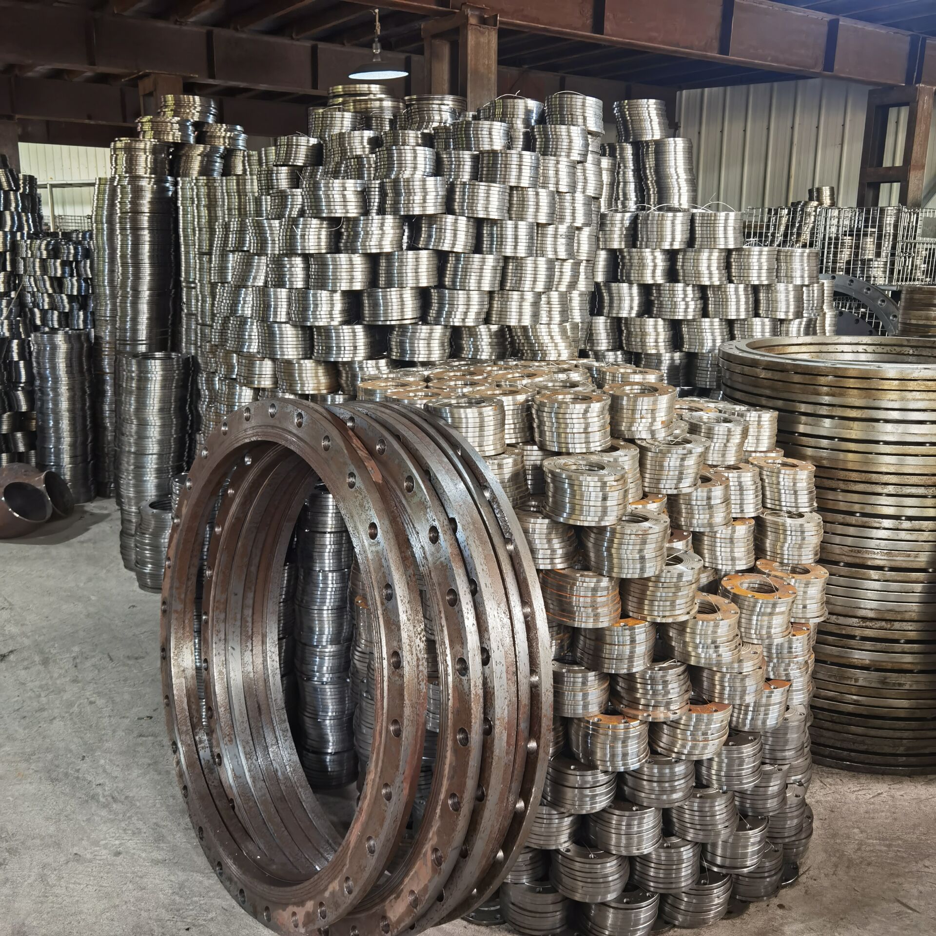 铸造二标法兰平焊对片夹