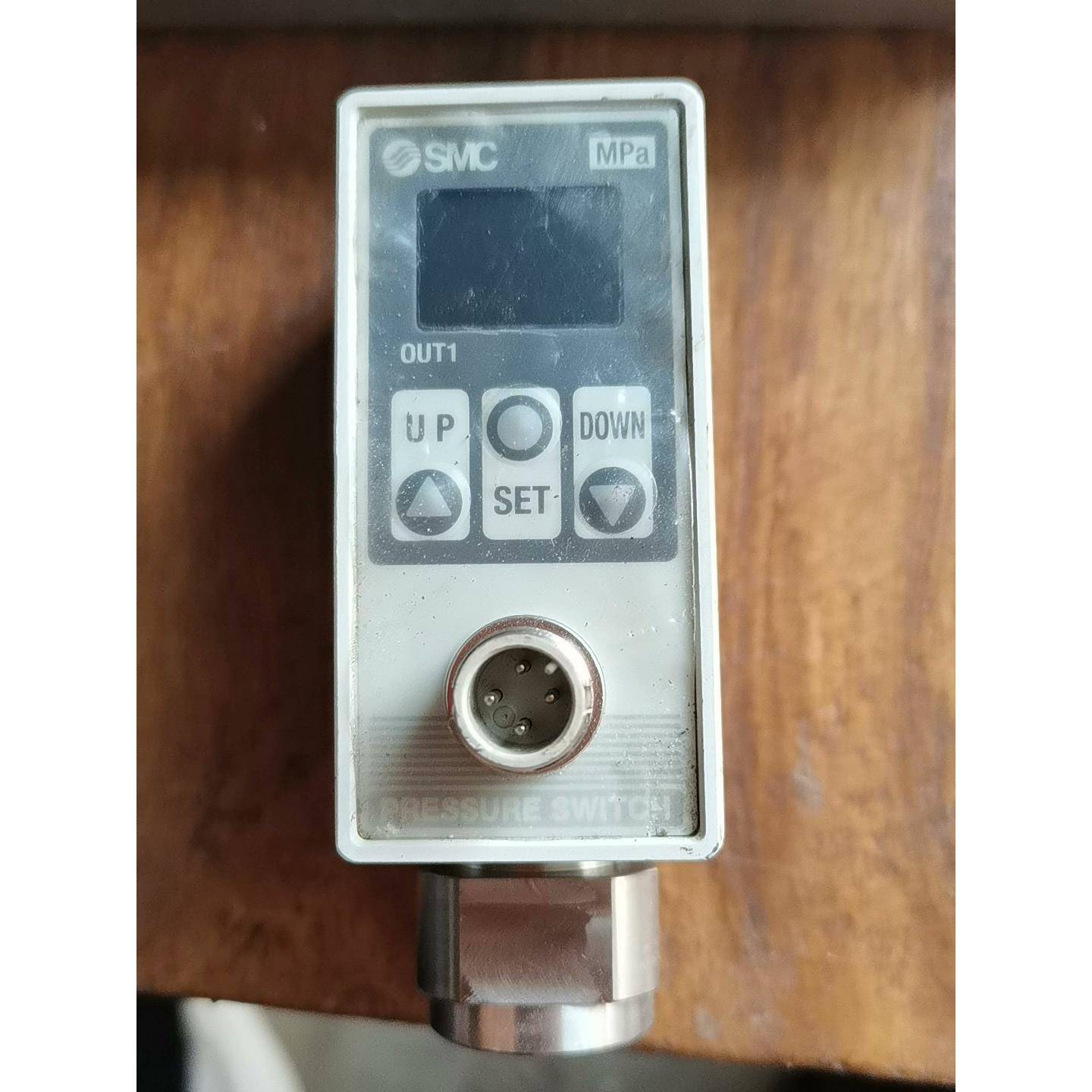 SMC 压力开关ISE75H-02-43-M ，成色如图，功