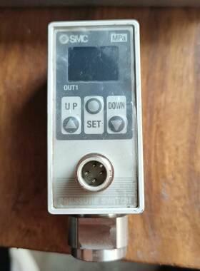 SMC 压力开关ISE75H-02-43-M ，成色如图，功