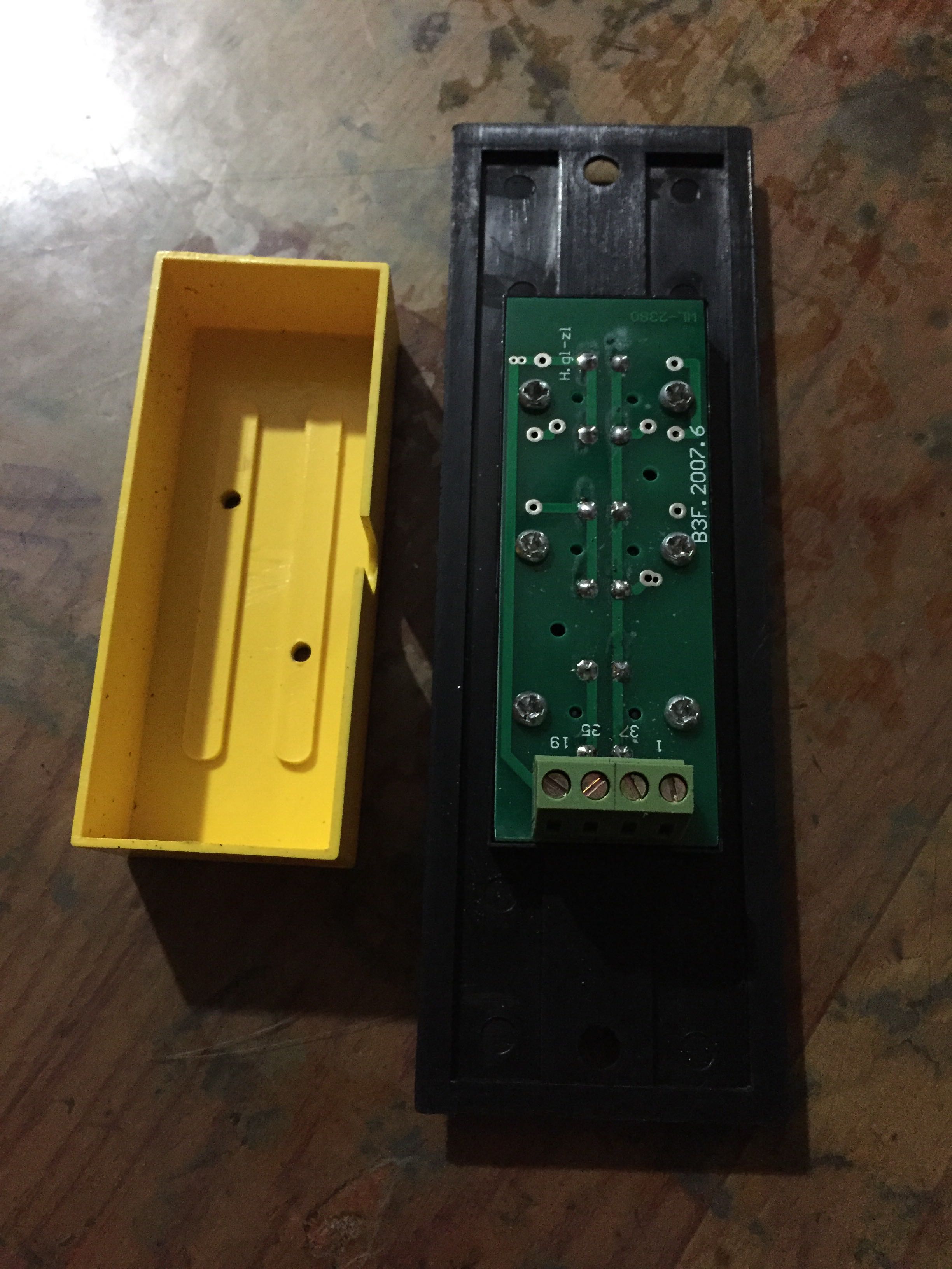 三联按钮粗纱开关天津机