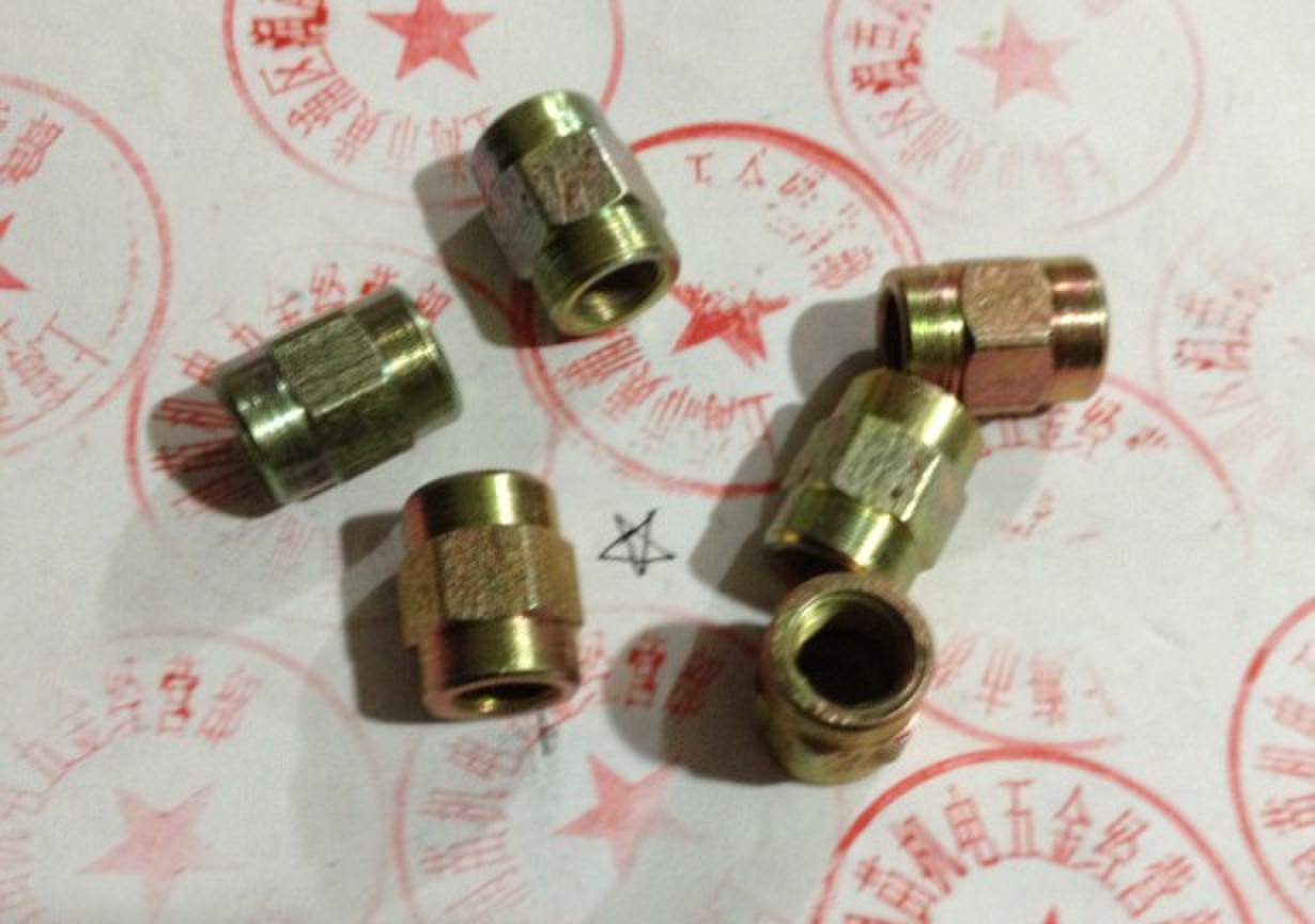 内丝直通液压接头过渡油