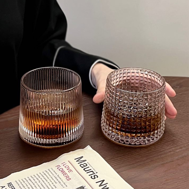 复古玻璃杯旋转咖啡浓缩